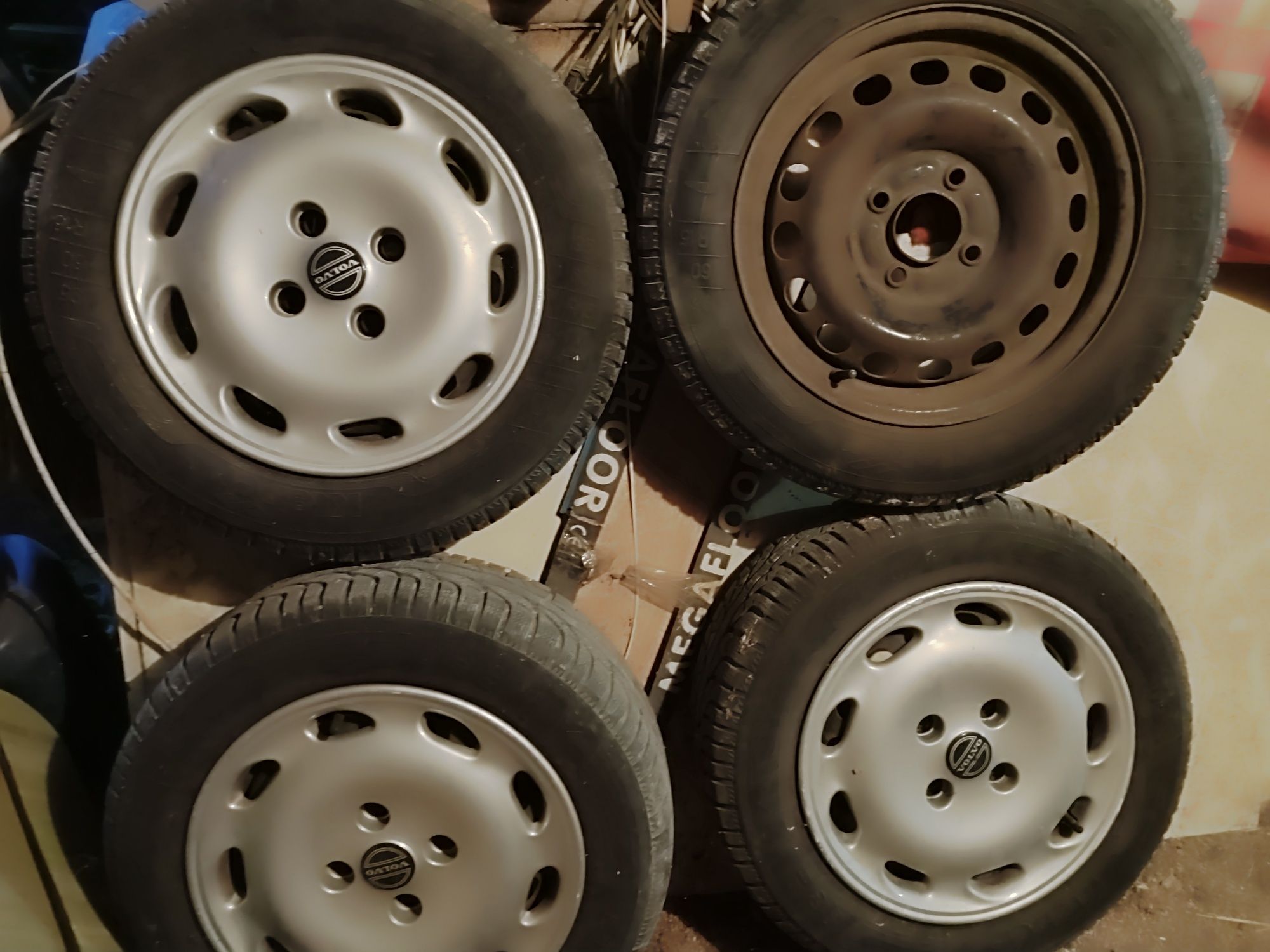 Джанти 4x114,4 с гуми 195/60/15 Volvo