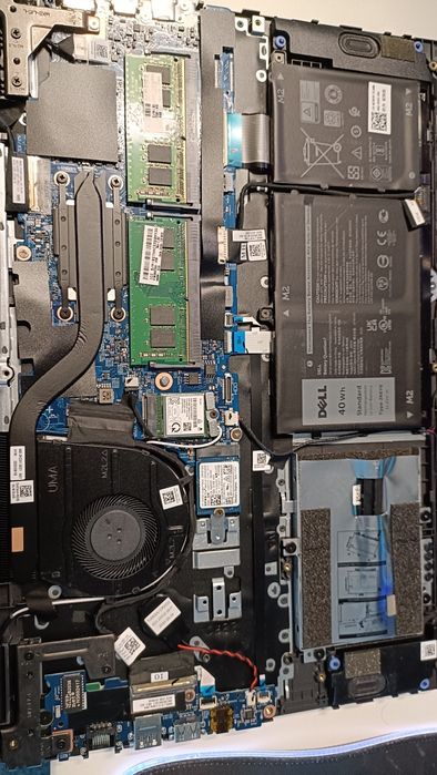 Laptop Dell Latitude 3510