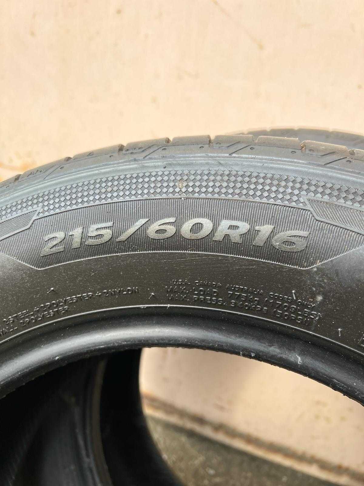 Vand doua cauciucuri 215/60r16 de vara