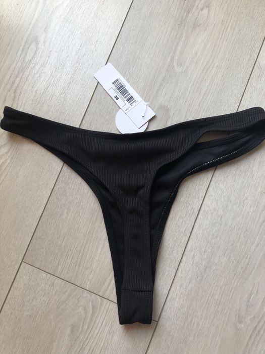 Долнище на бански