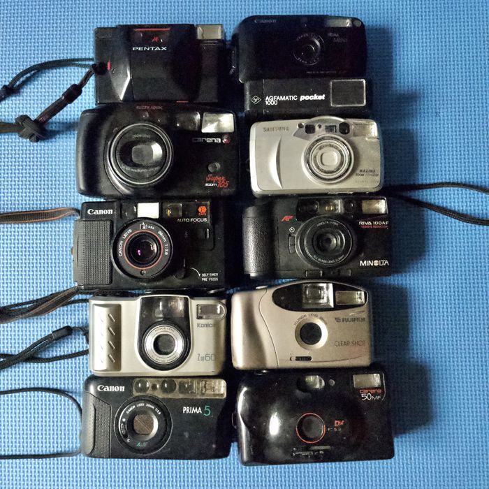 Lot 10 aparate foto pe film