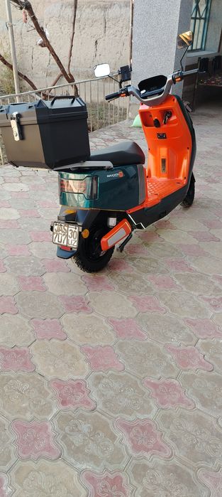 Maxxen skuter sotiladi