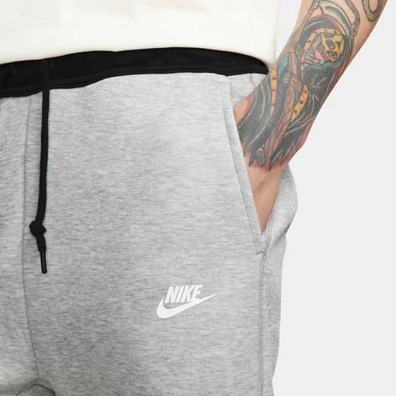 Nike Tech Fleece JGGR Спортно Долнище
