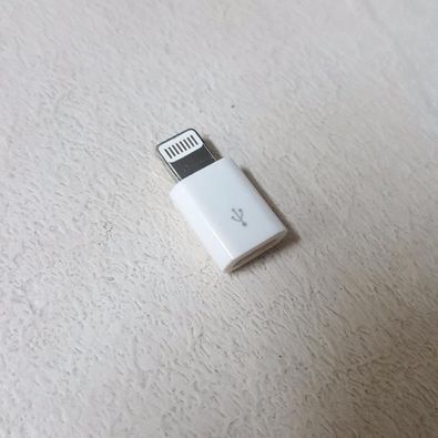Adaptor de la micro usb la 8 pin - Incarcator iPhone - cablu de date
