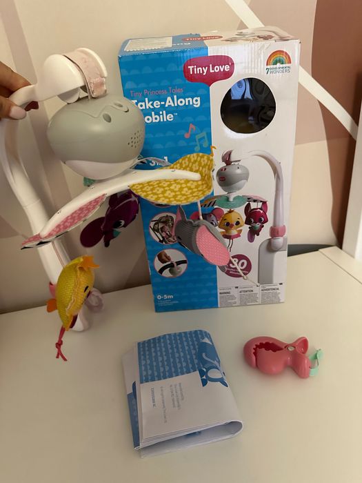 Пееща играчка за кошара