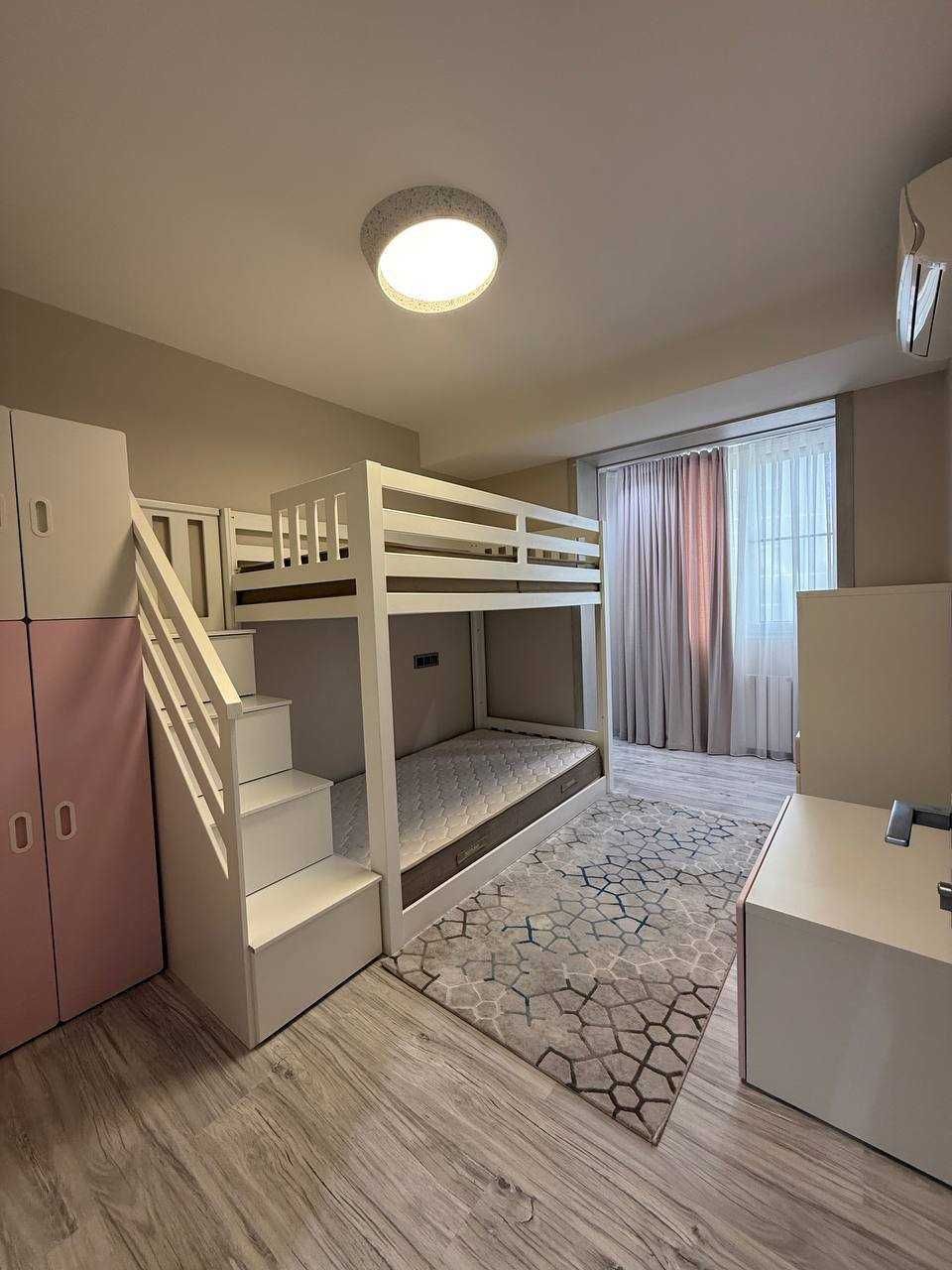 Продается квартира 3/9/18 на Ц-2, Московские высотки, 95м2