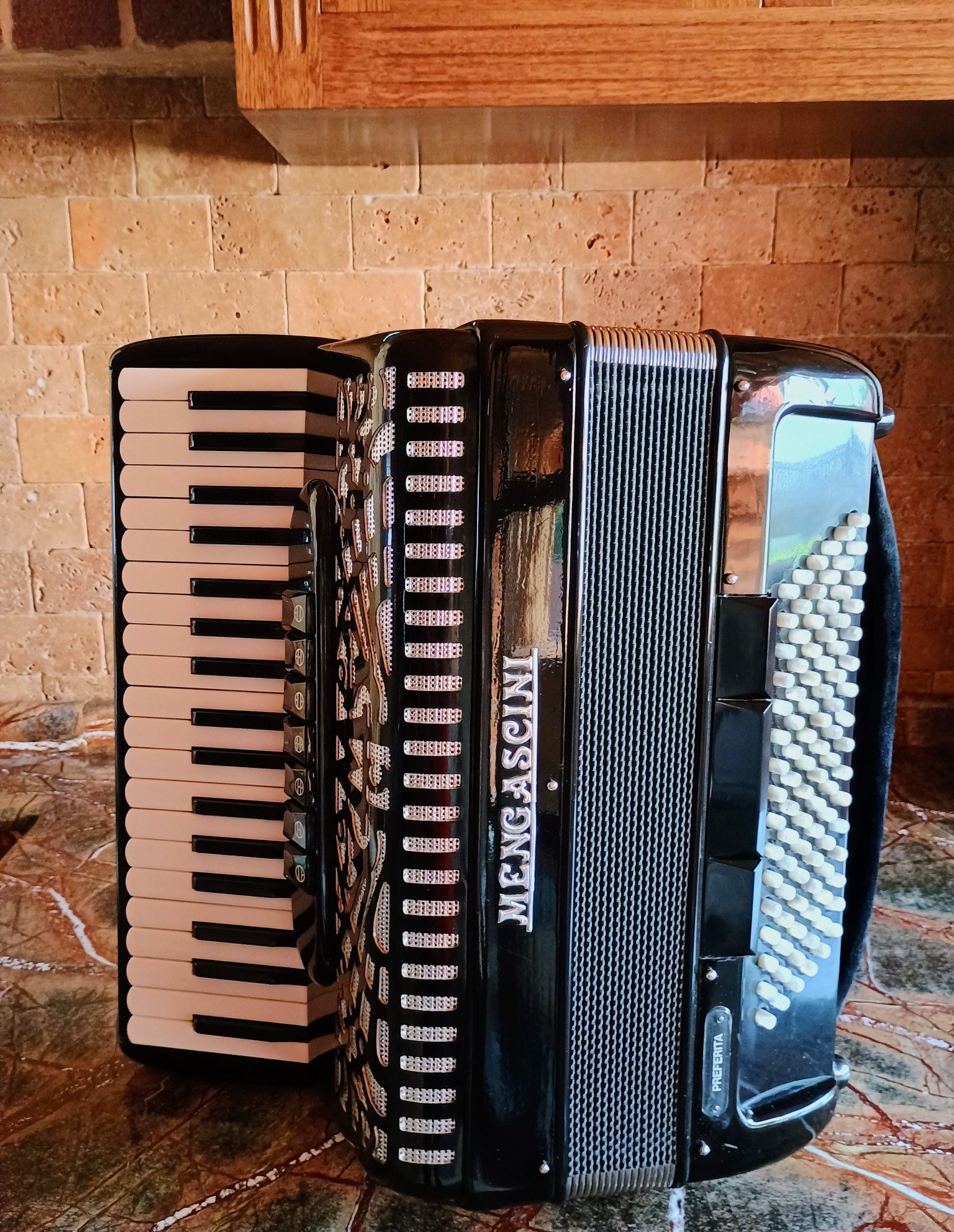 Vand Acordeon Italian  MENGANSCINI Preferita