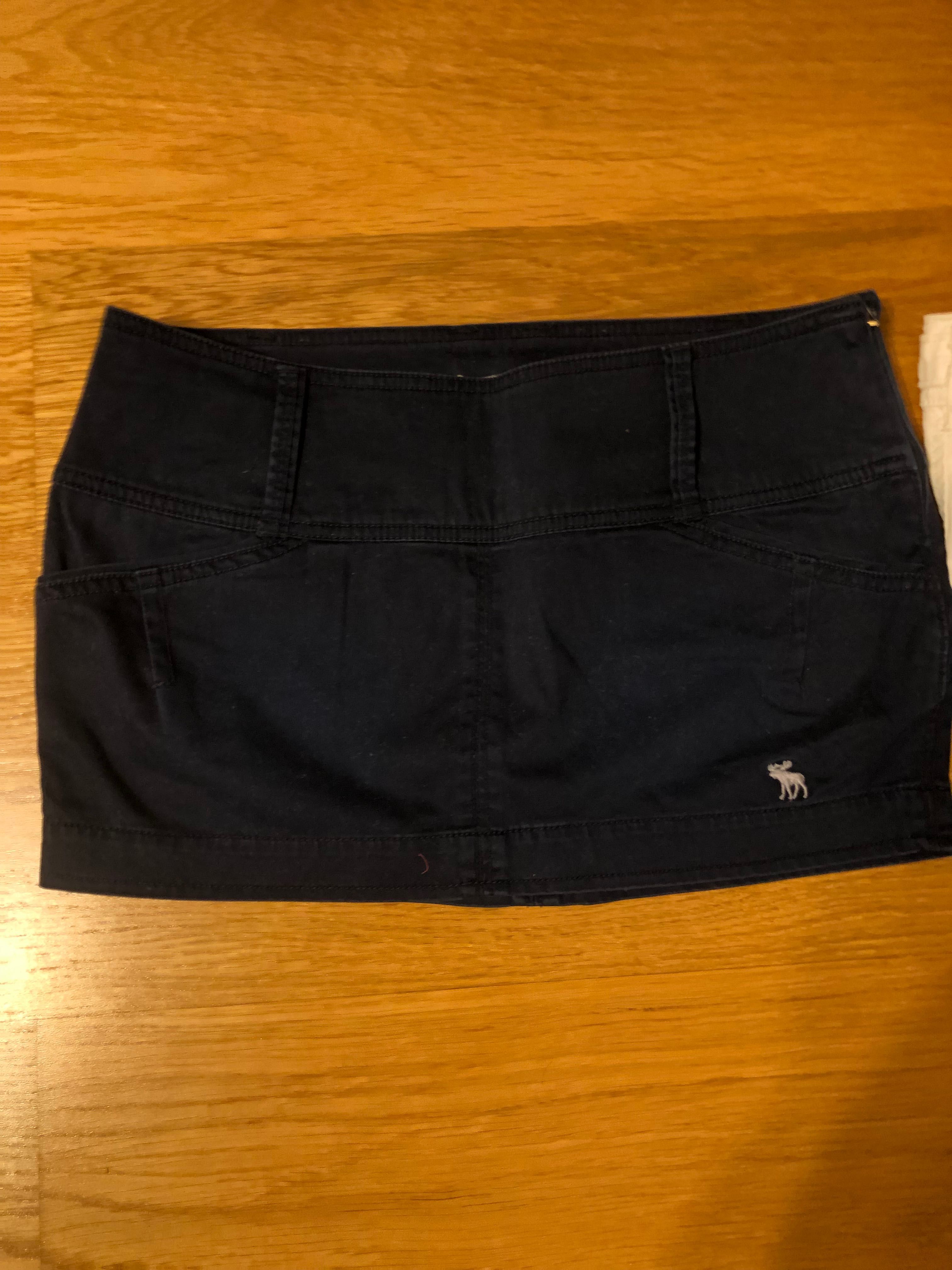Юбка Abercrombie джинсовая размер 2 то есть XS-S ,на бедрах