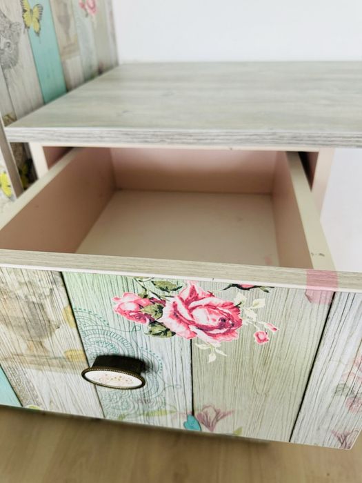 Гардероб, бюро и нощно шкафче