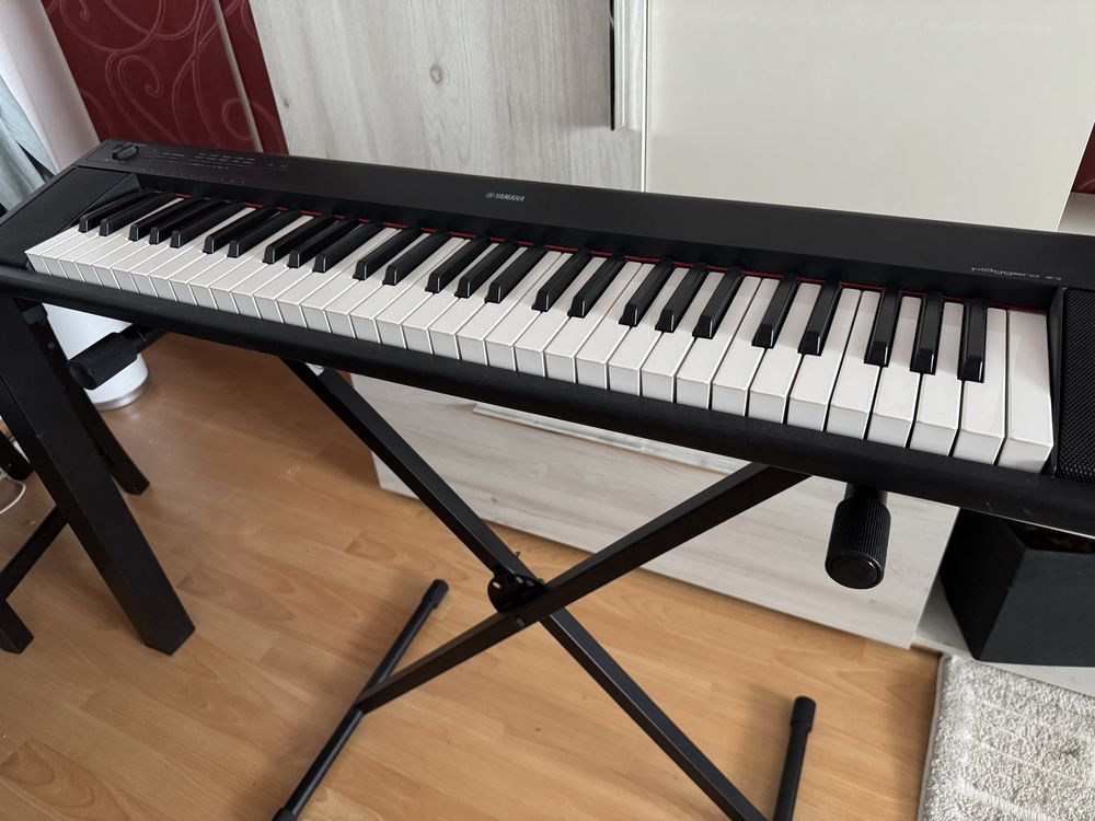 Pian Digital YAMAHA Piaggero NP-12  / Midi Controller