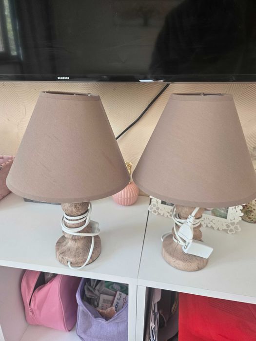 2 броя нощни лампи