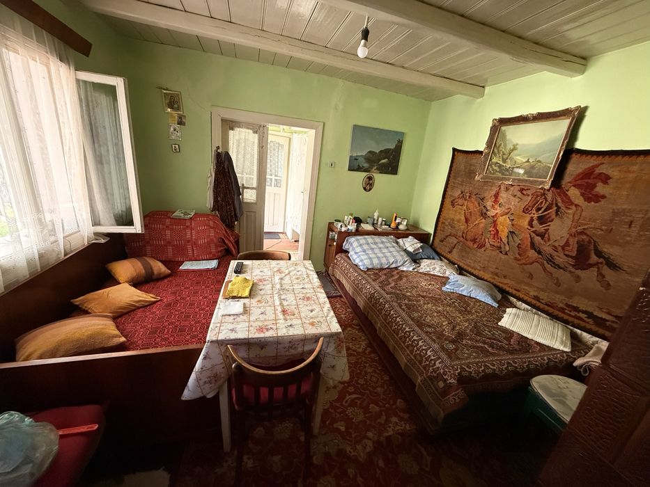 Casa cu livada, 3600mp intravilan, in Dorohoi.