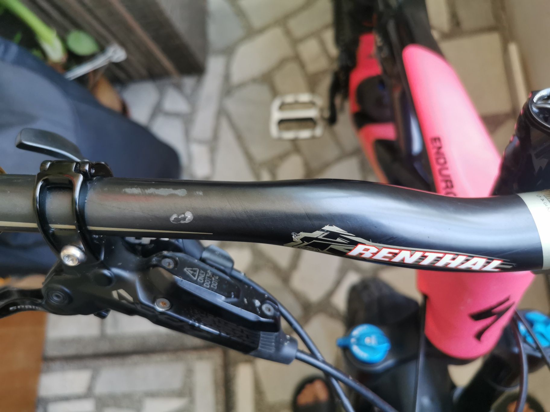 Renthal fatbar lite carbon 740 31. 8mm
