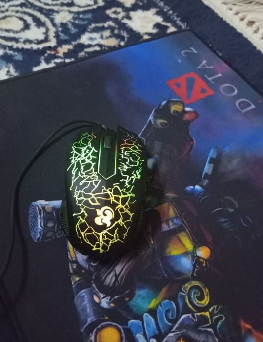 Продаю мышку и коврик игровой