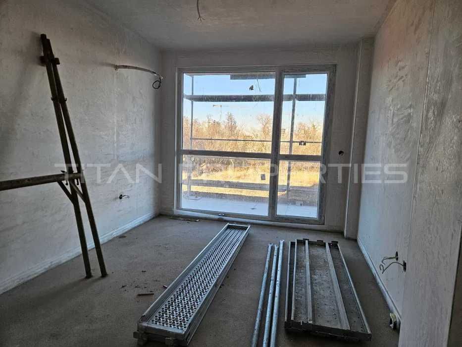 Продава се Двустаен апартамент в Пловдив, Южен - 77 кв.м за 1155 €/кв.м - Снимка #1