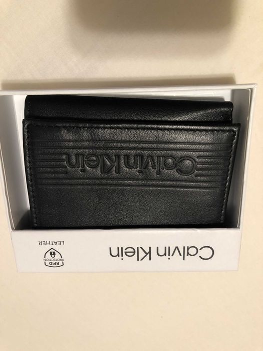 Маркови мъжки портфейли