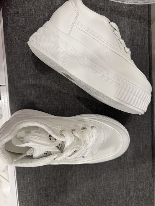 Дамски обувки бели