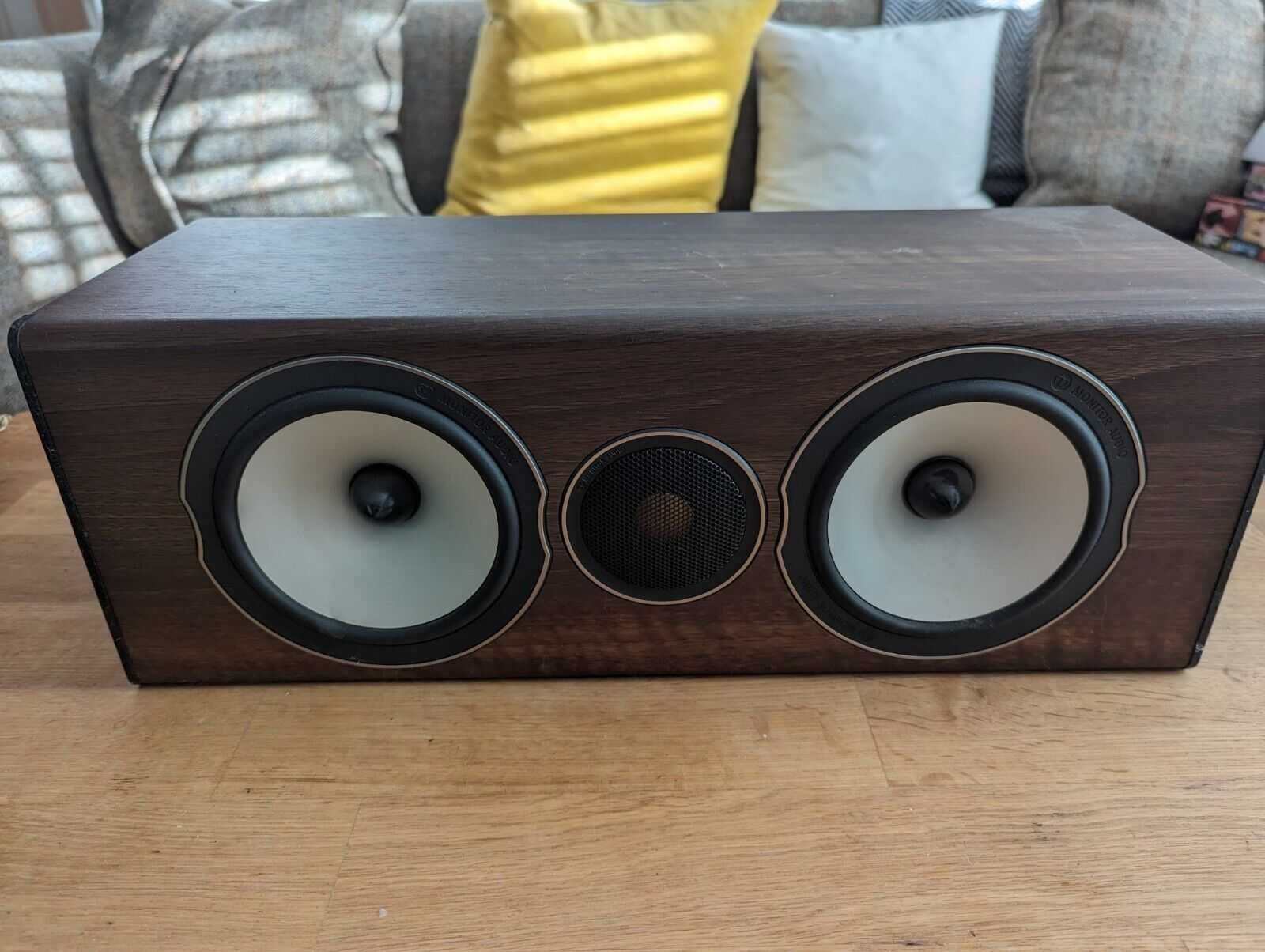 Monitor Audio CENTER  - Кафяв и Черен център колона ,център говорител