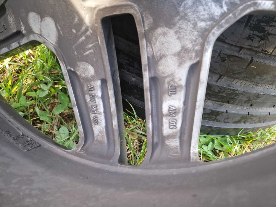 Гуми с джанти Mercedes AMG 265/40R21