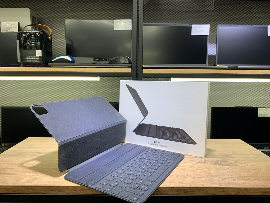 Smart KeyBoard Folio, A2038, хорошее состояние, 1152/А10