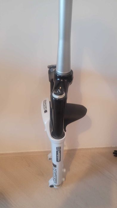 Furca SR Suntour Raidon 32 Air, Boost, 100mm, Remote Lockout, 27.5"
