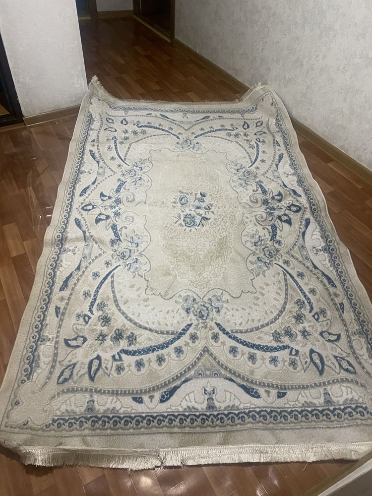 продается  ковёр