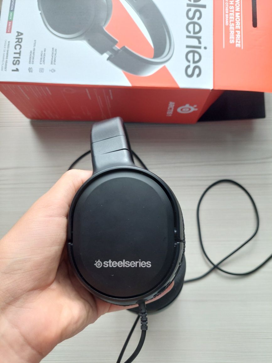 Steelseries Arctis 1