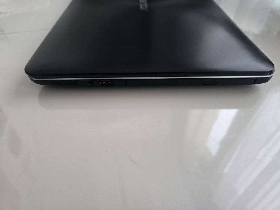 Laptop ASUS procesor Intel Core i7-5500U, 15.6", 12 GB RAM SSD 256GB
