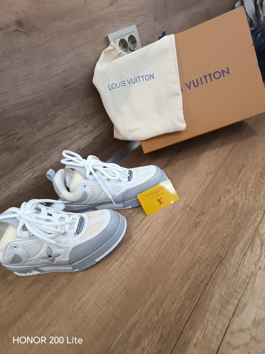 Продавам обувки на Louis vuıtton