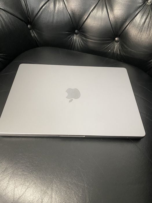 MacBook Pro 14-inch/ M2 / 16 Gb RAM / 512 Gb / Space Gray/ Ca nou