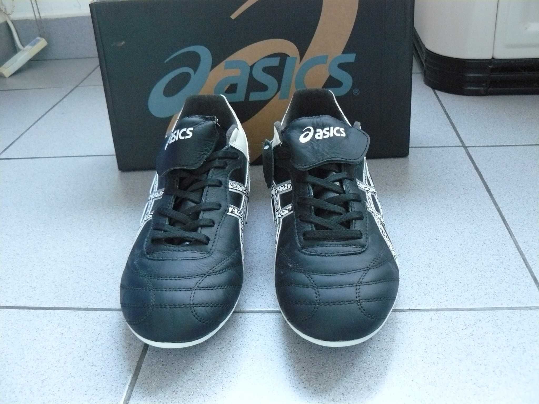 Ghete Fotbal ASICS NIPPON,Piele Cu Crampoane,Originale in cutie, Nr.45