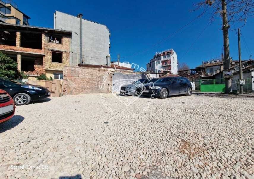 Дава се под наем Гараж / Паркомясто в Варна, Погреби - 15 кв.м за 51 € - Снимка #1