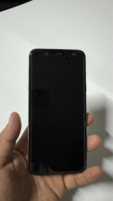 Samsung A6 в хорошем состоянии