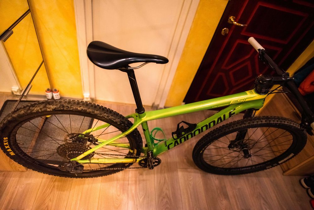 Schimb sau vând MTB Cannondale Lefty fullcarbon  M, 10.3 kg