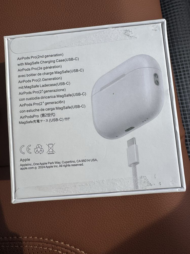 Airpods Pro 2nd generation (на снимката са отворени само за преглед!)