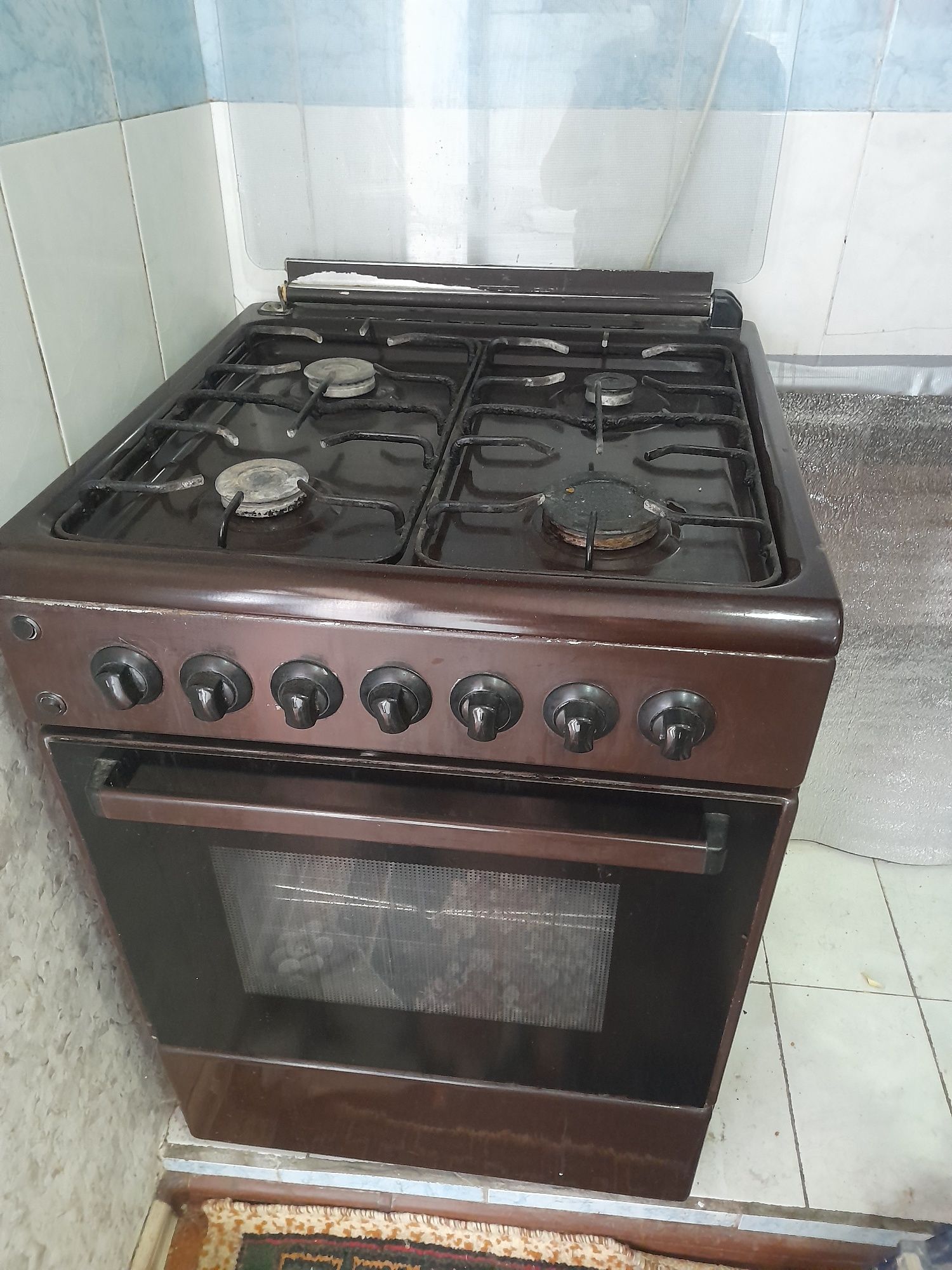 Газ плита,духовка ,кир мошин,пылесос ва микроволновка