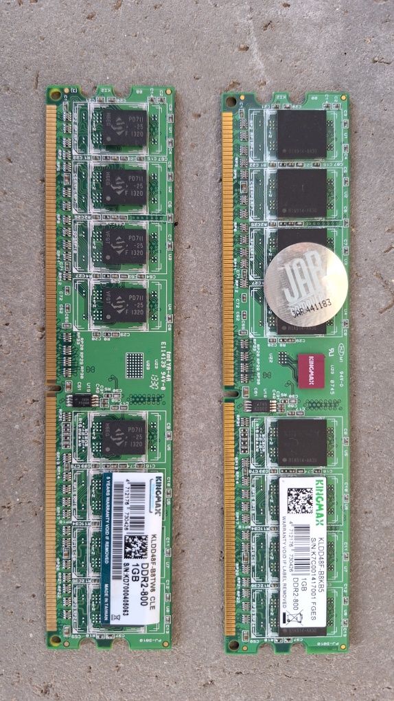 Продавам RAM памет DDR2 4бр. по 1GB