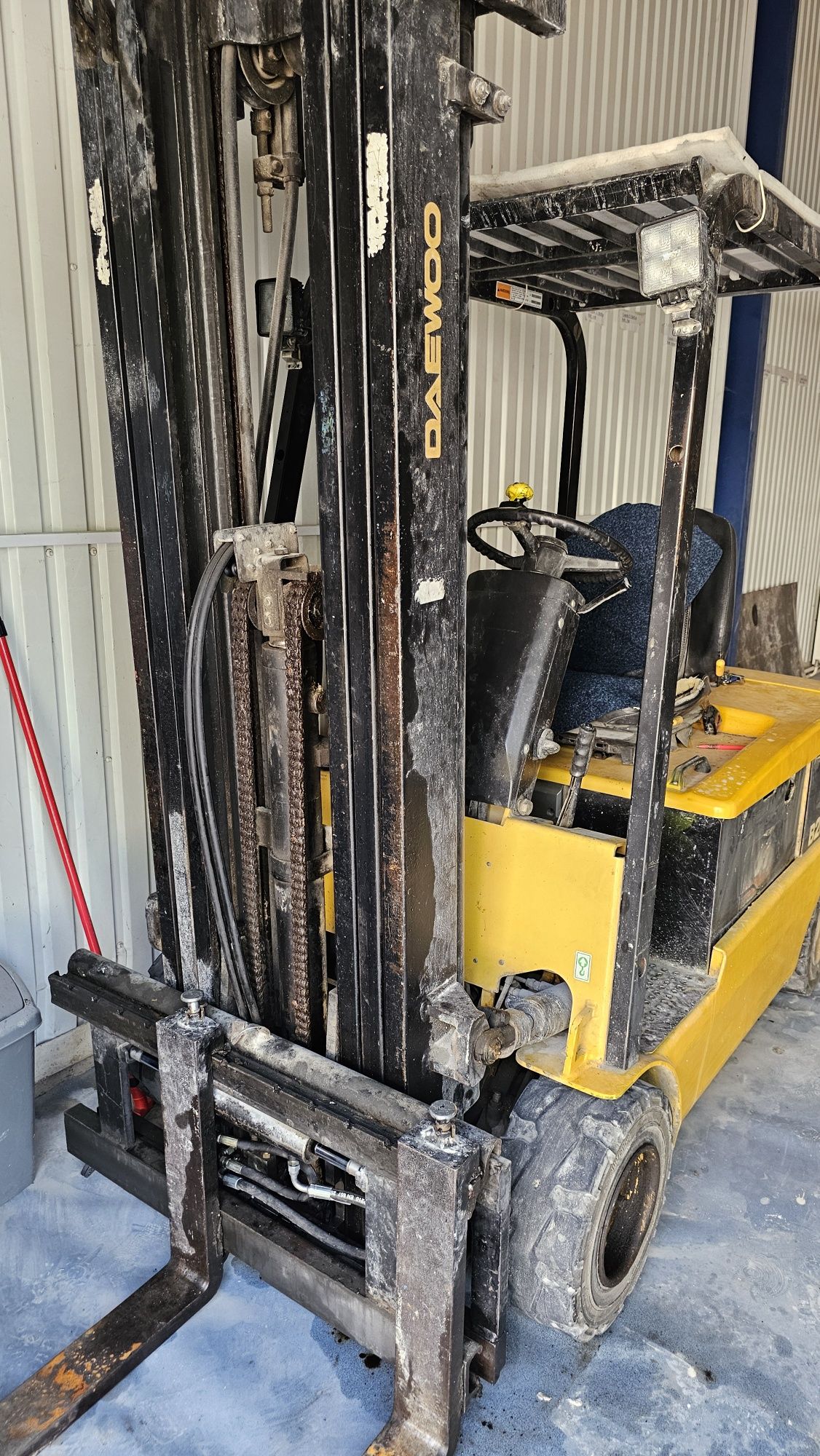 Stivuitor Electrostivuitor stivuitor electric 2 tone Daewoo doosan