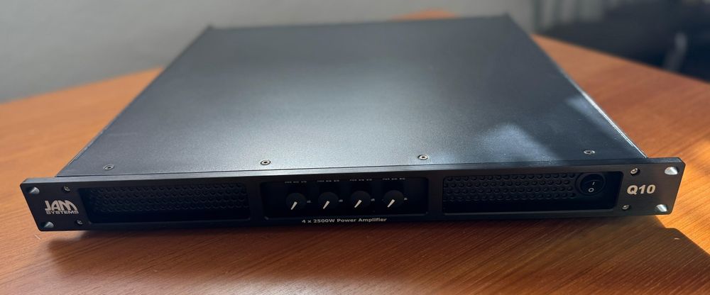 Vând amplificator Poweraudio q10