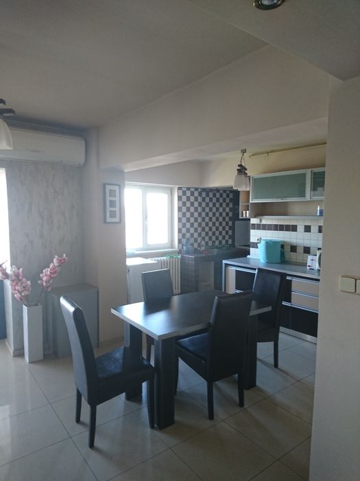 Apartament 3camere zona centrală