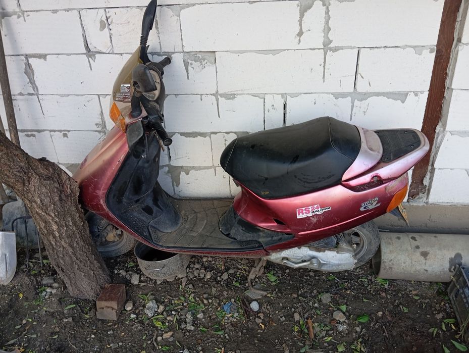 Vând scutere Peugeot și Aprilia Amico