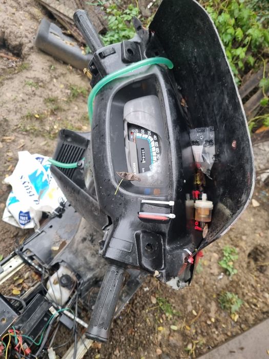 Vând sau dau pe piese honda 125 4 timipi