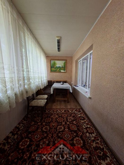 Продаётся 3х комнатная квартира. Дом кирпичный. Первый этаж