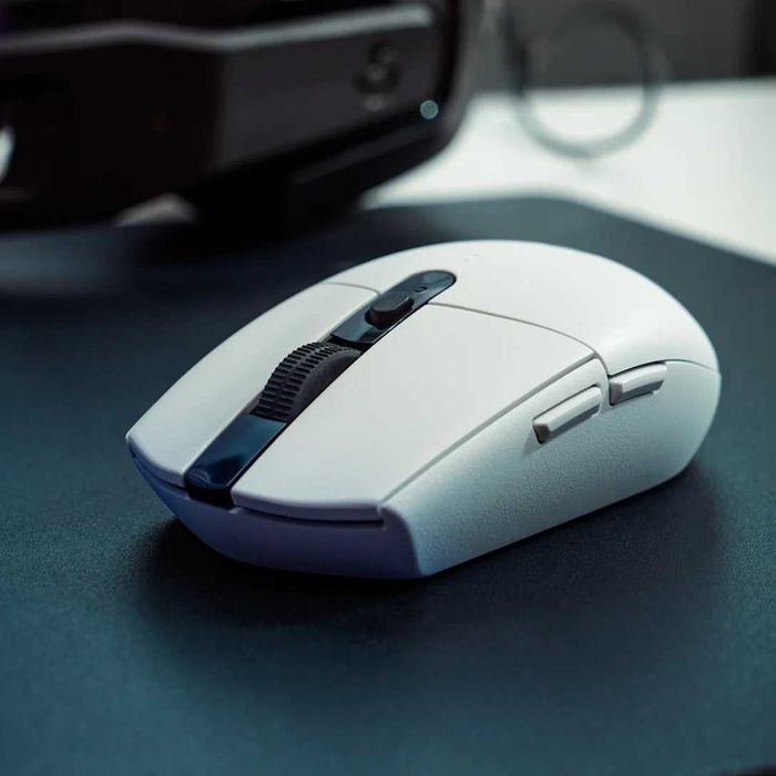 ЗАПЕЧАТАНА Безжична мишка Logitech G305!