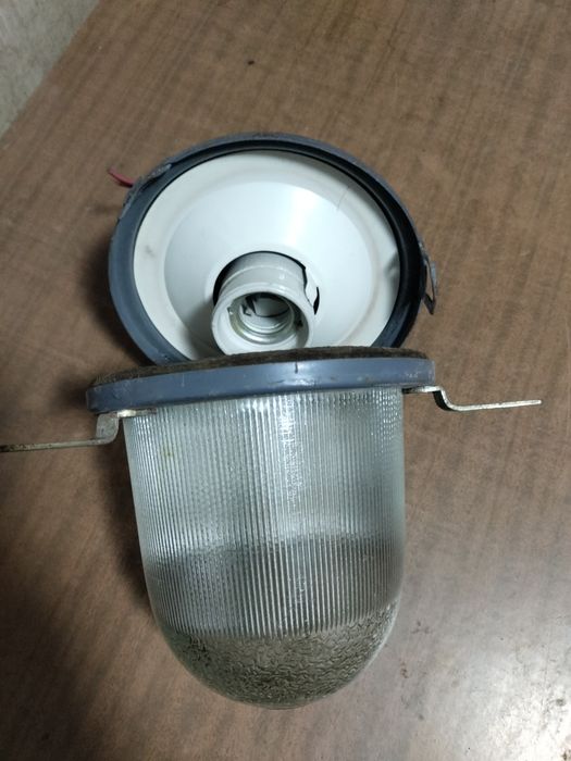 Продам светильник фонарь подвесной