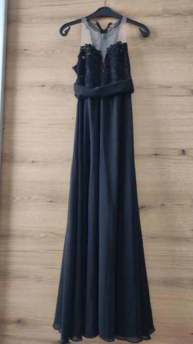 Официална черна рокля