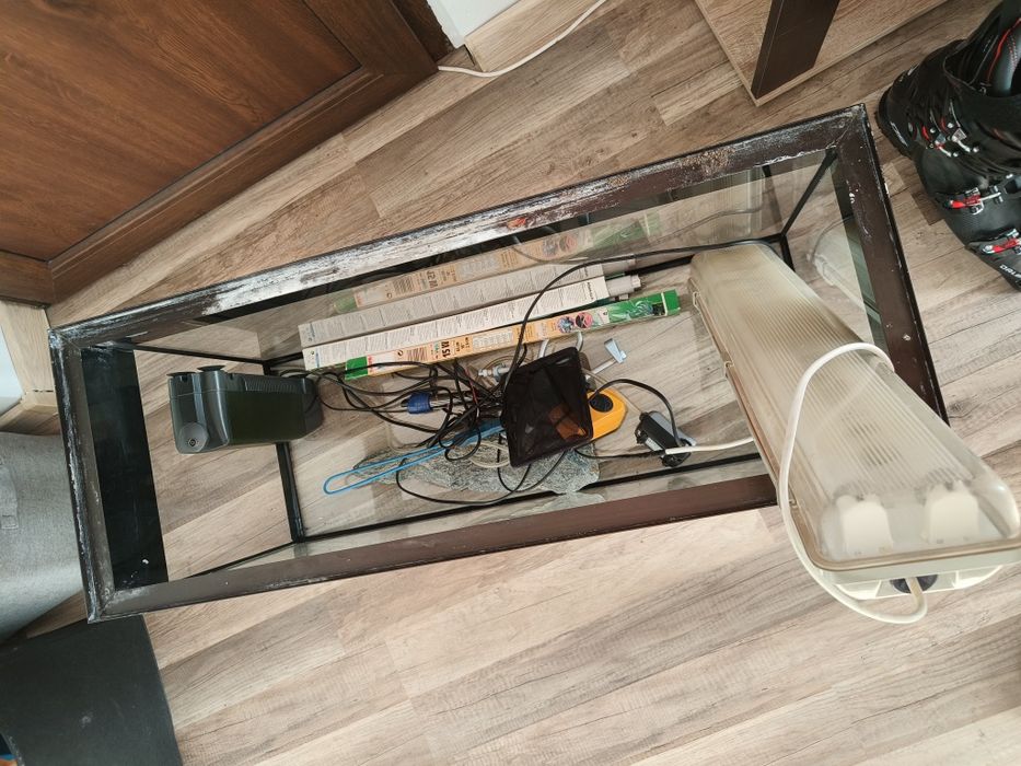 Acvariu în stare foarte bună