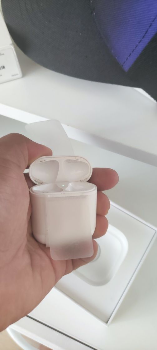 Продам кейс от airpods 2