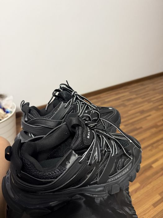 Balenciaga Track