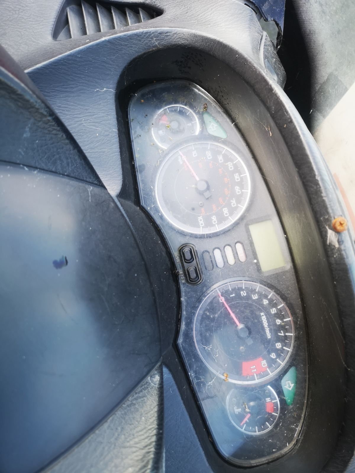 Honda fes 125 на части